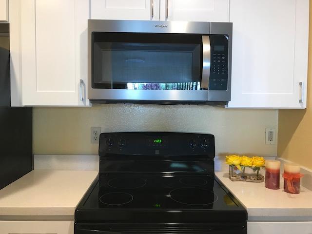 Foto del edificio - 245 Reflections Dr