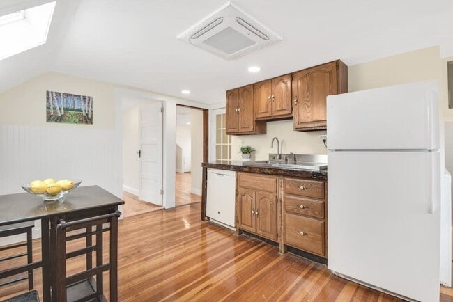 Building Photo - 36 Ramsdell Ave