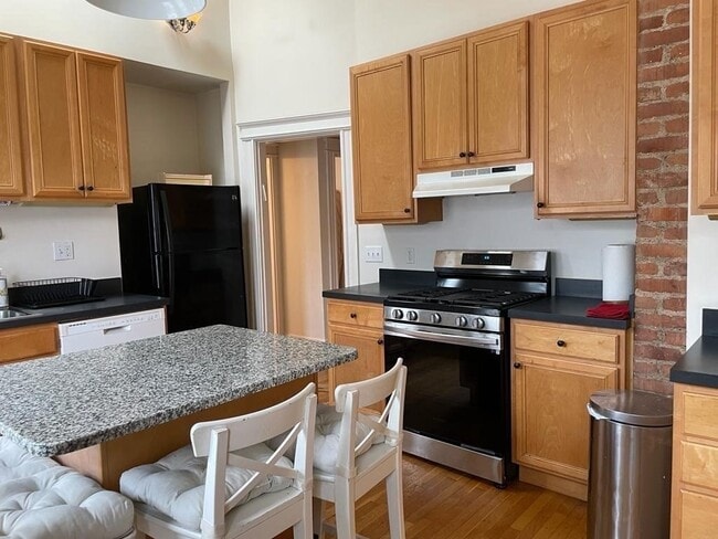55 Verndale St Unit 2  