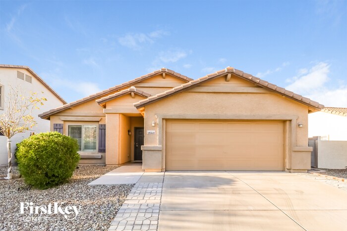Foto principal - 18160 W Saguaro Ln