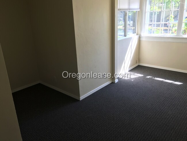 Photo - 4 bedroom home near campus available 8.14.2026