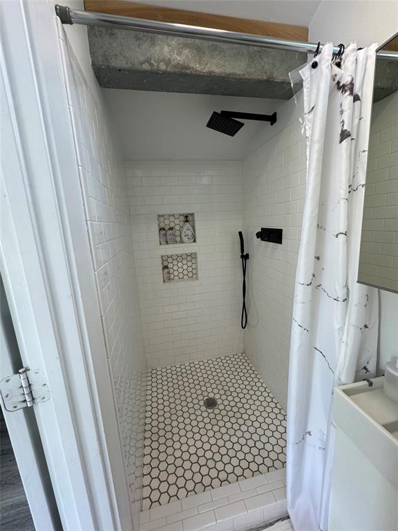 Foto del edificio - 1706 E 13th St