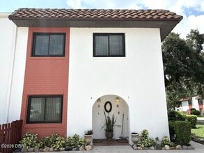 Building Photo - 910 Big Tree Rd