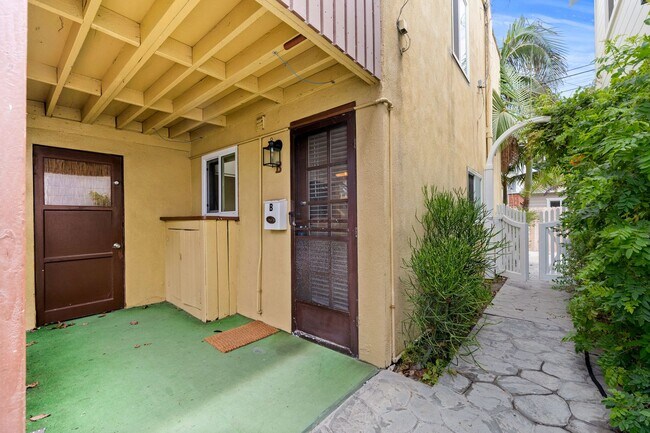 Building Photo - 1115 Ocean Avenue