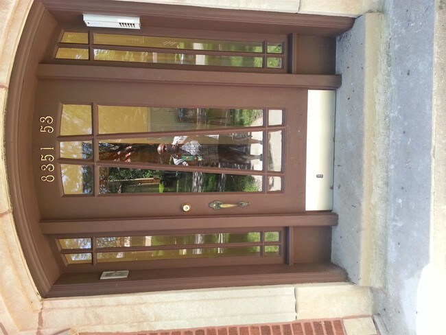 Foto del edificio - 8351 S Rhodes Ave