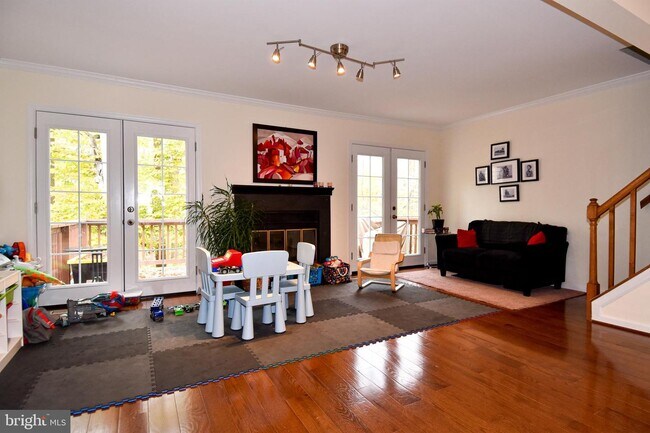 Building Photo - 5449 Grove Ridge Way