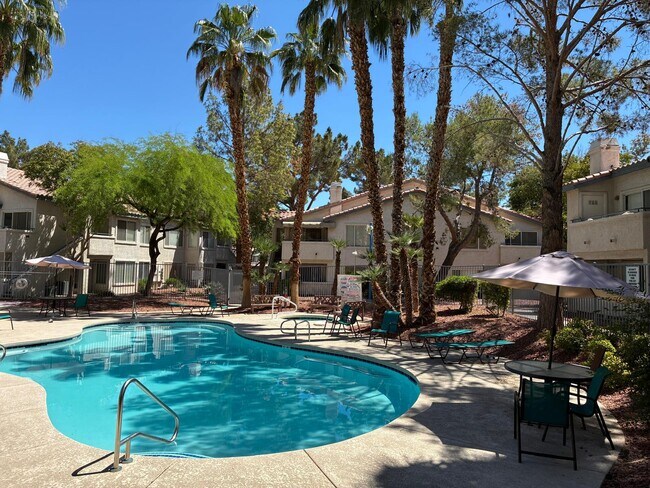 Foto del edificio - 5150 Mandalay Springs Dr