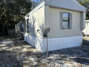 Building Photo - 11240 N Northwood Dr