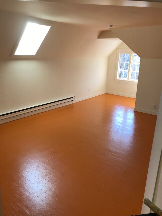 Front room - 926 18th Ave