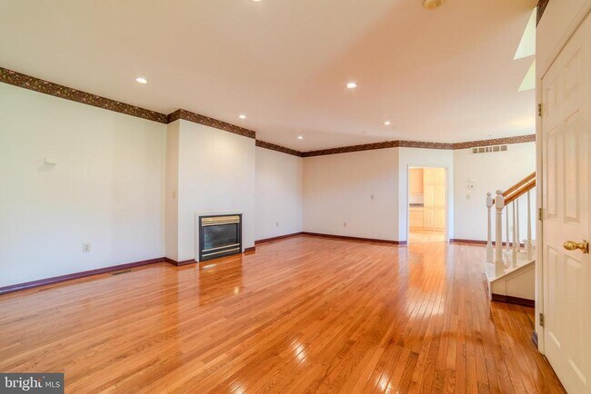 Foto del edificio - 651 Fawn Cir