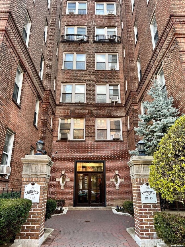 Building Photo - 111-45 76th Dr