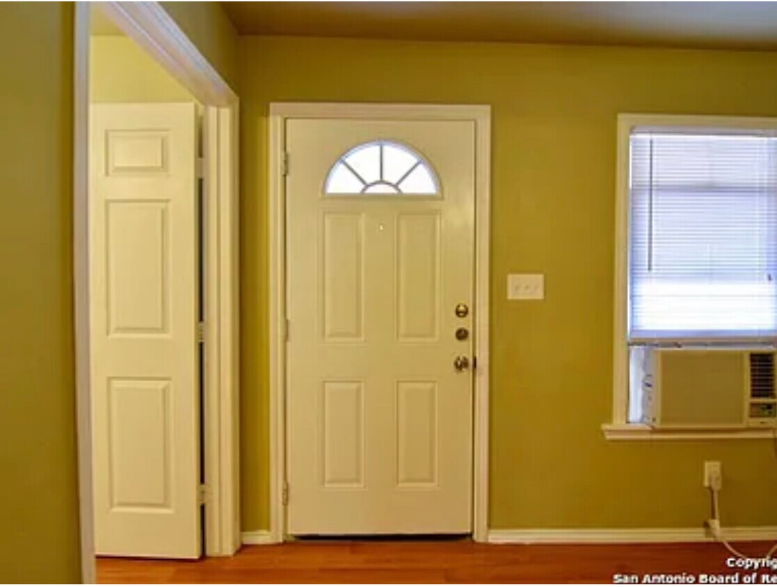 1804 Texas Ave Unit 2, San Antonio, TX 78228 Apartments in San