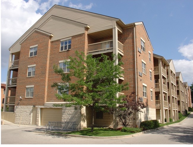 Building Photo - Wilshire Manor Associates, LLP