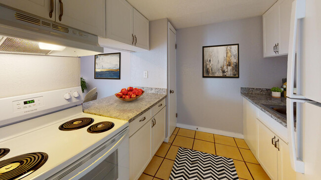 1 Bedroom 1 Bath | Kitchen - Kara West