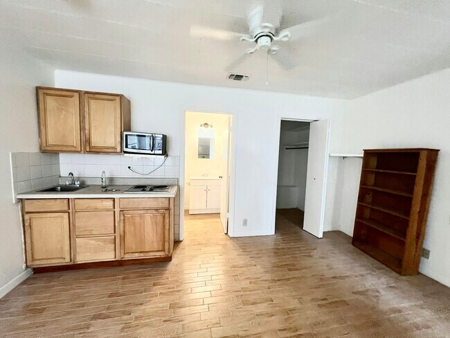 Foto del edificio - 6403 Magnolia Homes Rd