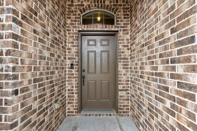 Building Photo - Gorgeous 3 Bedroom Single Family Home For Rent near DFW Airport !!!
