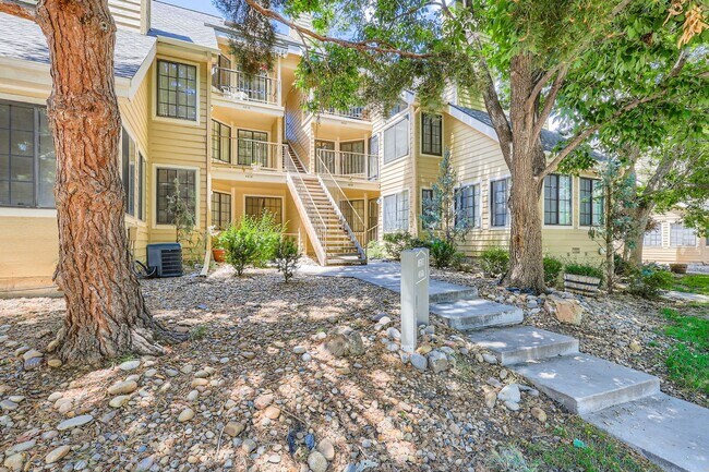Foto del edificio - 4818 E Kentucky Ave