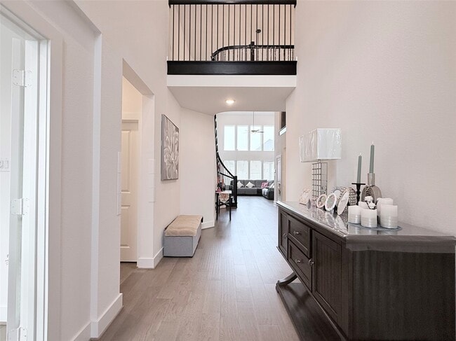 Building Photo - 31426 Warm Kindling Wy