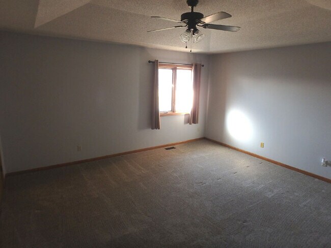 Foto del edificio - 3418 SE Walnut Dr