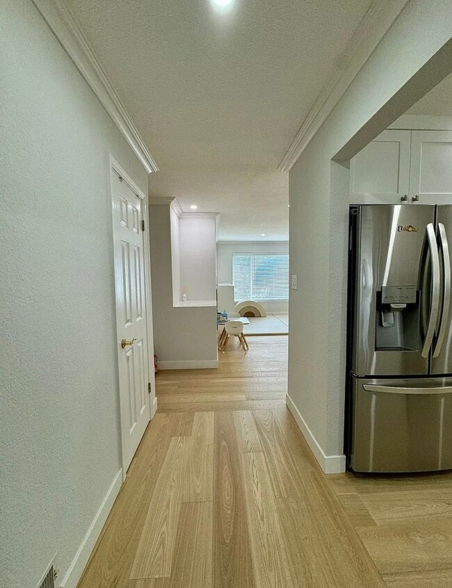 Foto del edificio - 1648 Trona Way