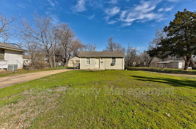 Building Photo - 3133 NW 29th St