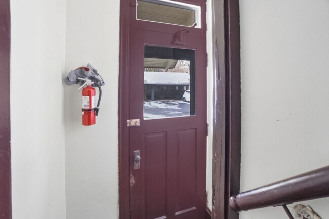 Foto del edificio - 3523 Clifton Ave