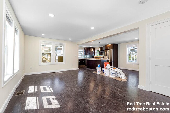 Photo - 70 Stanley Ave Apartment