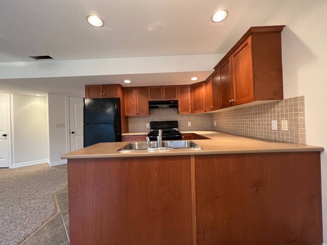 Building Photo - 13863 Docksteader Loop