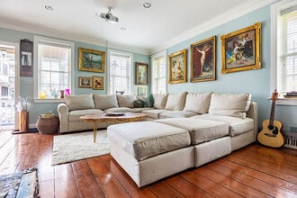 Building Photo - 15 Ferry St