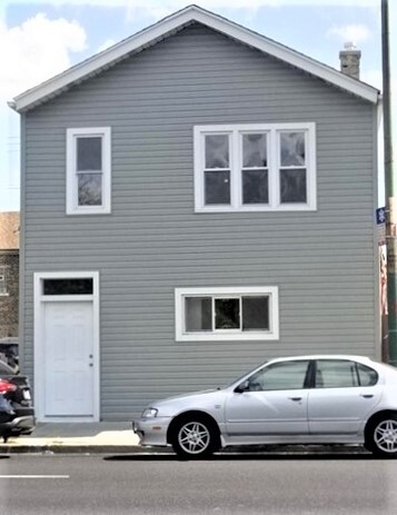 Primary Photo - 2811 S Archer Ave