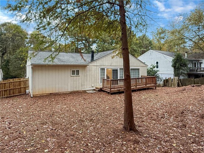 Foto del edificio - 10740 Plantation Bridge Dr