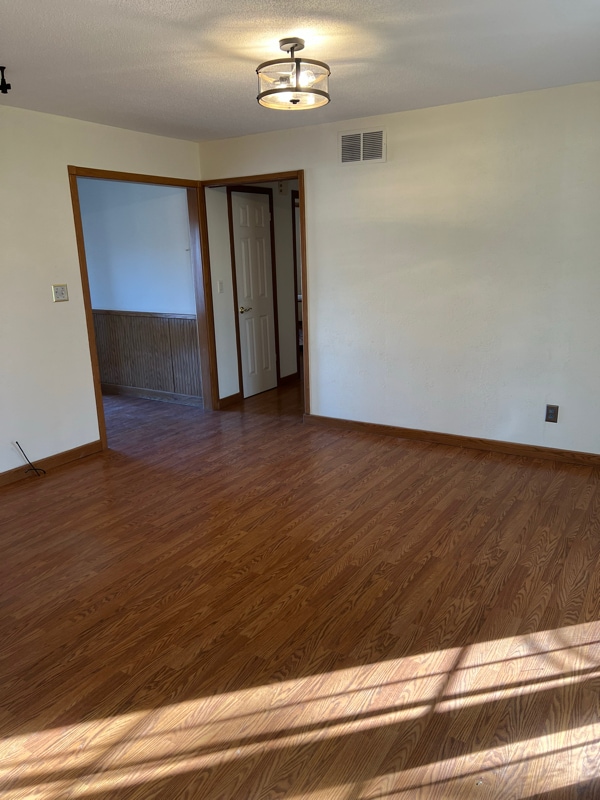 Building Photo - 304 Smalley St