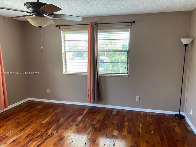 Building Photo - 1385 NW 94th Way