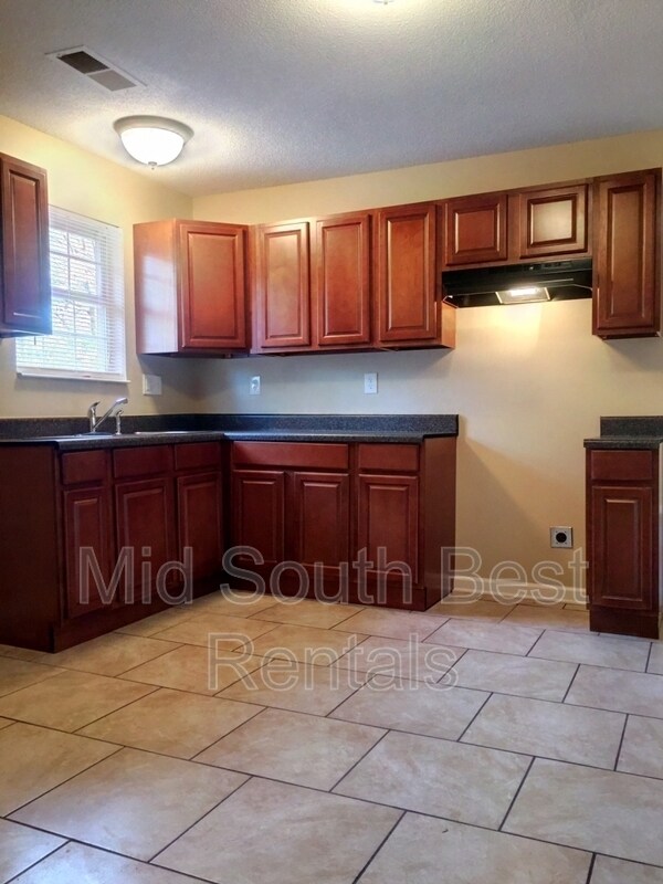 Foto del edificio - 943 Calvin Rd