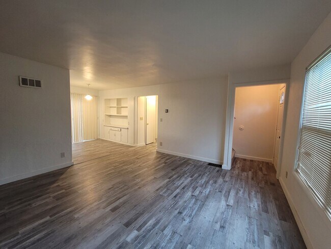 Foto del edificio - Charming 4 Bedroom 2 Bath