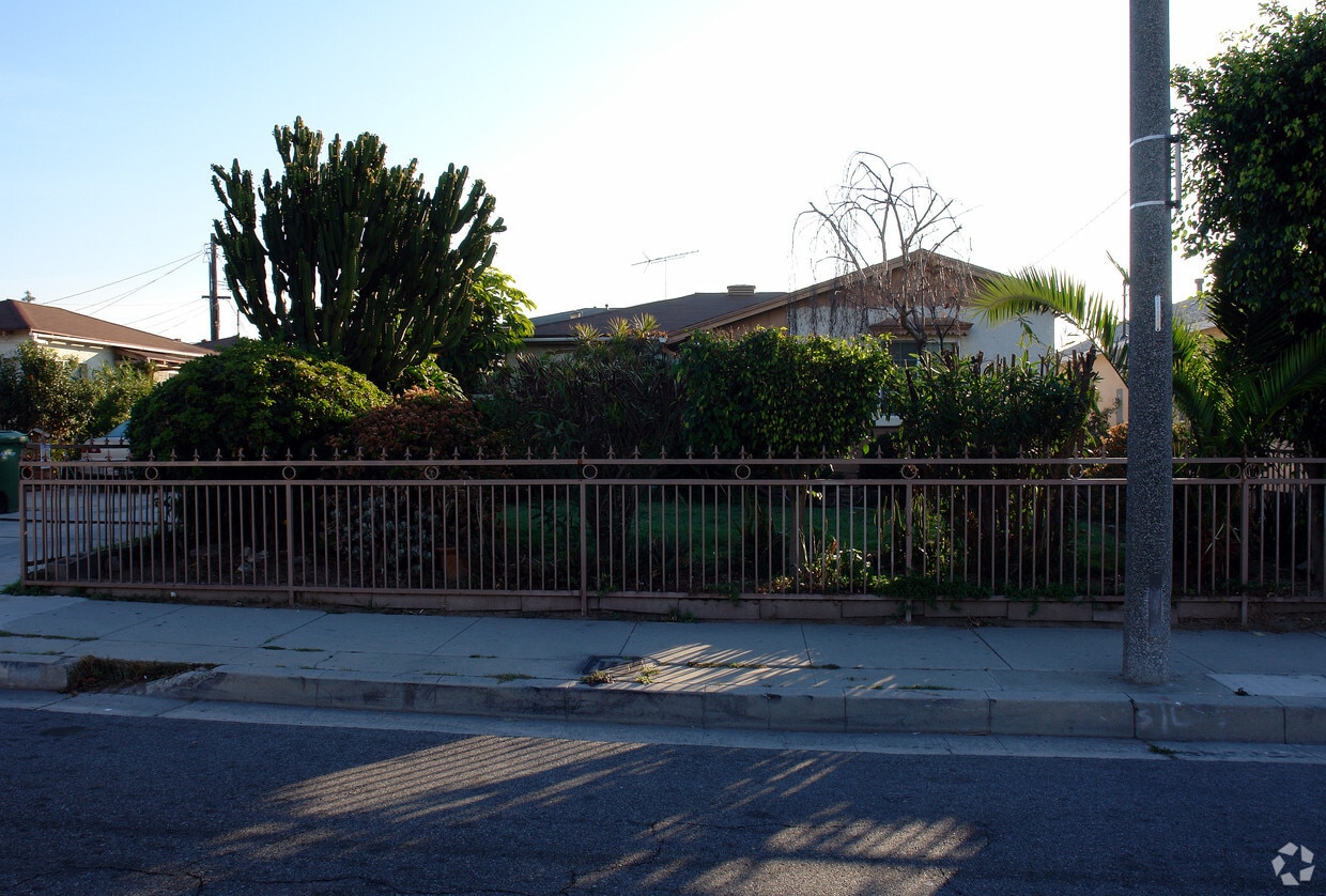 Primary Photo - 910 S Walnut St