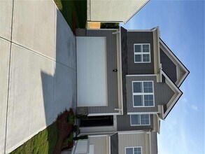 Building Photo - 17 Rustin Rdg