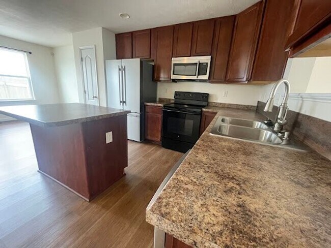 Foto del edificio - 3 bed/2.5 bath Townhouse in Westover - Ava...