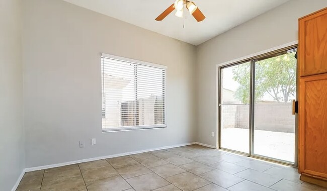 Building Photo - 8429 W Avalon Dr