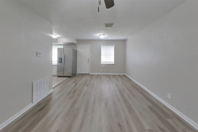 Foto del edificio - 12306 Foxridge Dr