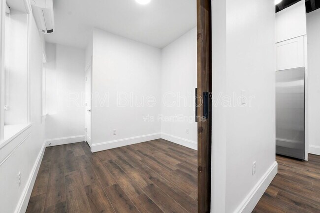 Foto del edificio - 2151 Colerain Ave