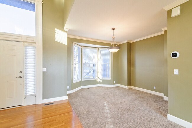 Foto del edificio - Gorgeous 4 Bedroom home in Blue Valley Schools