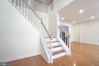 Building Photo - 113 N Stone Ridge Dr