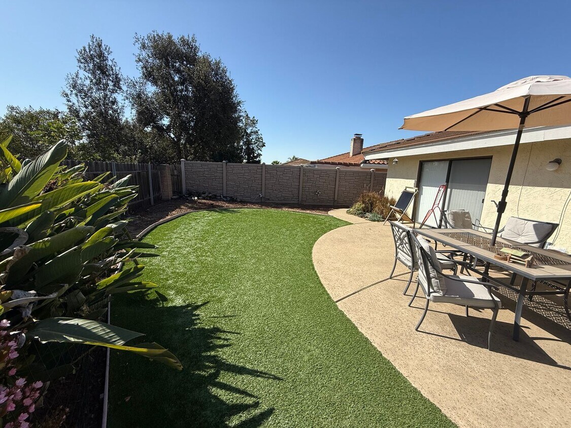 Foto del edificio - Spacious 4 bedroom 2 bath home located in ...
