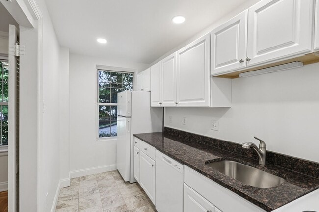 Interior Photo - The Royal York Apartments