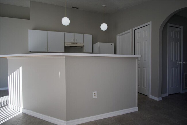 Building Photo - 678 Basingstoke Ct