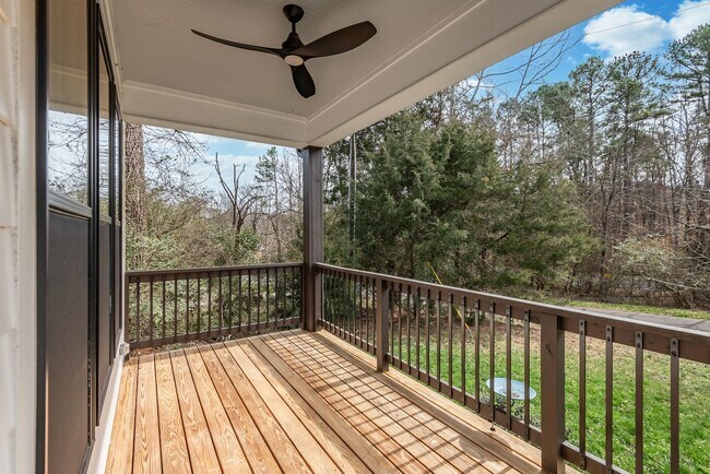 Building Photo - Custom 3-bedroom Home in Hillsborough