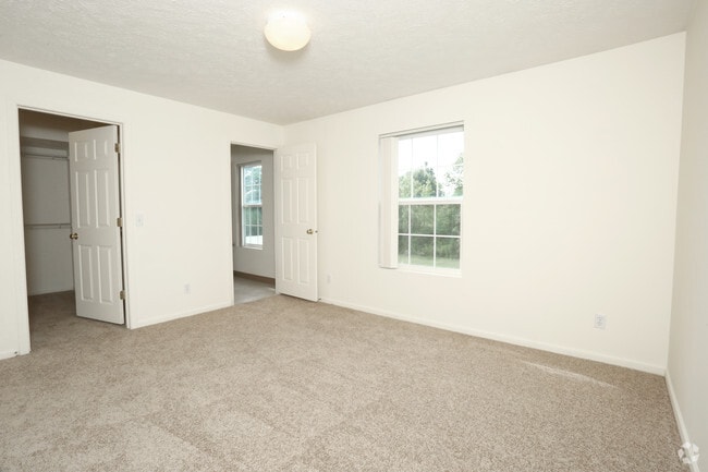 2 Bedroom 2 Bathroom Master Bedroom - Tammany on the Ponds Apartments