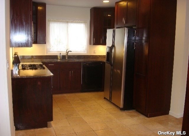 Building Photo - 5 Dunes Ln