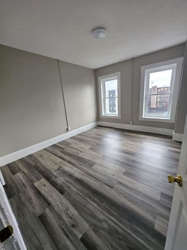 Building Photo - 123 Walnut St